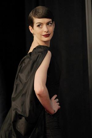 Anne Hathaway Les Miserables NY Premiere December 10-2012 