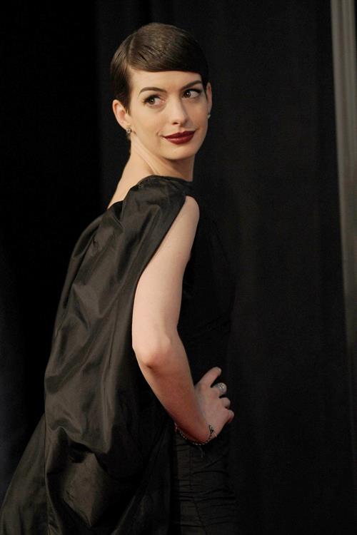 Anne Hathaway Les Miserables NY Premiere December 10-2012 