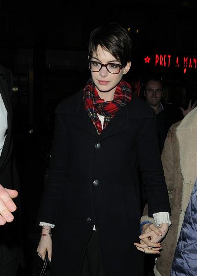 Anne Hathaway leaving her hotel and heading to the Empire Cinema Theatre in London - December 4, 2012