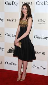 Anne Hathaway One Day Premiere in New York 8/8/2011 