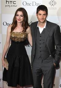 Anne Hathaway One Day Premiere in New York 8/8/2011 