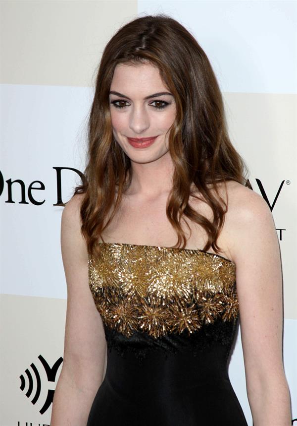 Anne Hathaway One Day Premiere in New York 8/8/2011 