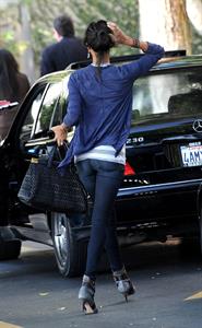 Zoe Saldana stops by the L.A. Mart
