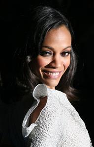 Zoe Saldana at  Avatar  World Premiere in London 10-12-2009