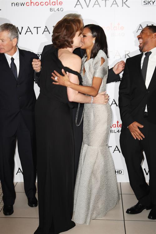 Zoe Saldana at  Avatar  World Premiere in London 10-12-2009