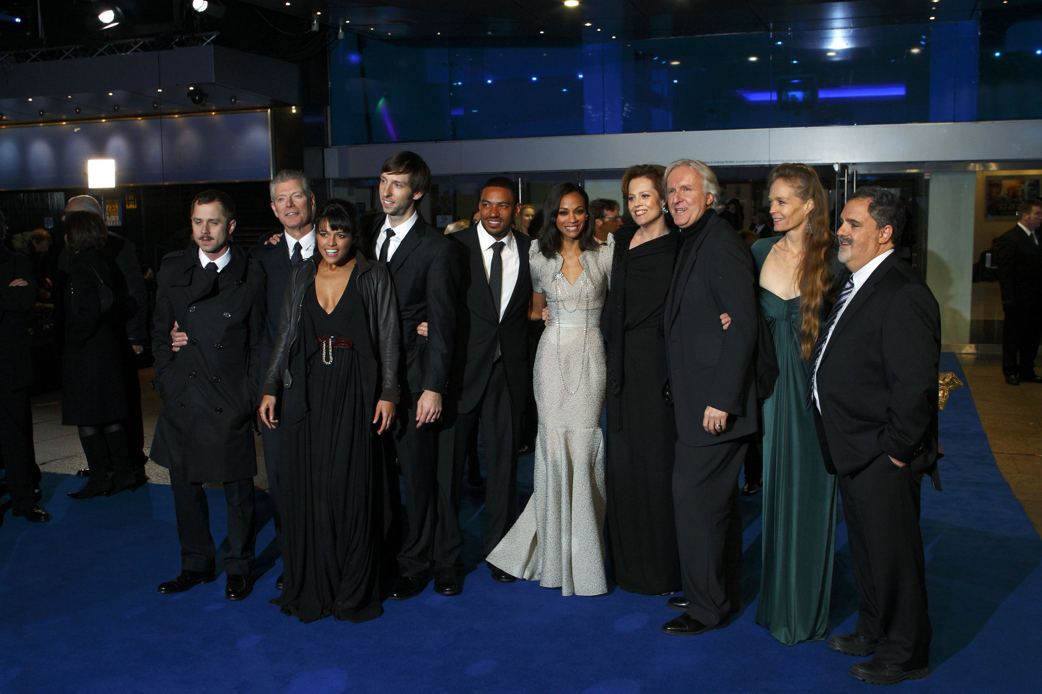 Zoe Saldana at  Avatar  World Premiere in London 10-12-2009