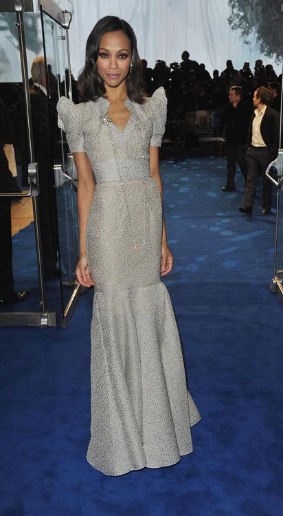 Zoe Saldana at  Avatar  World Premiere in London 10-12-2009