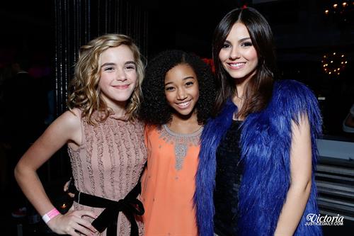 Victoria Justice Rolling Stone Lounge & Restaurant in LA 12/17/12 