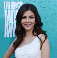 Victoria Justice - MTV Movie Awards at Universal Studios, Arrivals - June 3, 2012