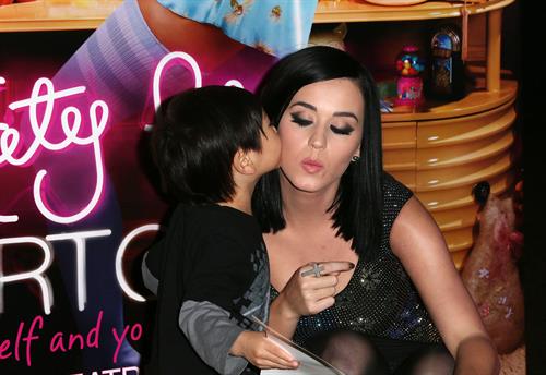 Katy Perry unveils her wax figure at Madame Tussauds' Las Vegas in Hollywood January 26, 2013