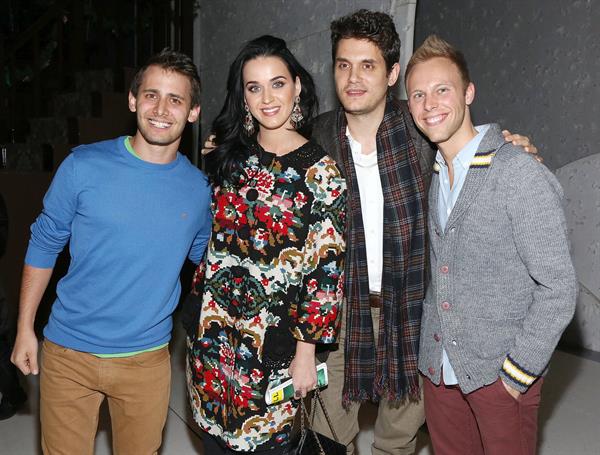 Katy Perry A Christmas Story The Musical Broadway Performance in New York 12.12.12 