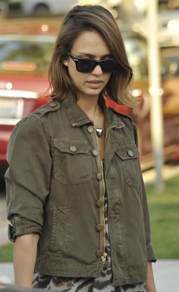 Jessica Alba at Bel Bambini in West Hollywood January 19, 2011 