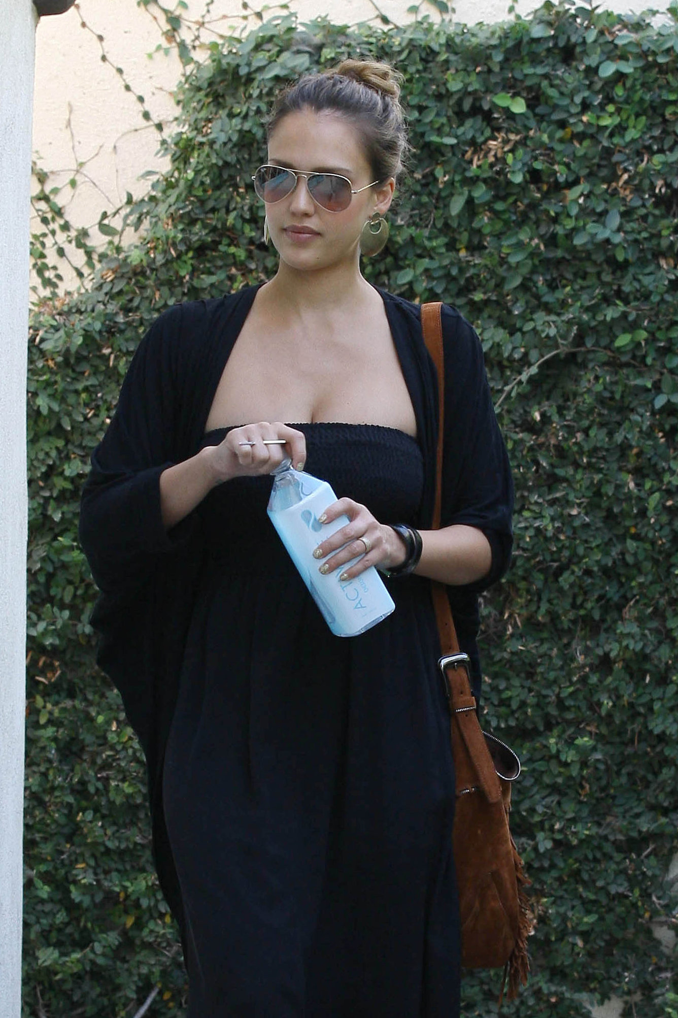 Jessica Alba going to business meeting in Westwood on September 9, 2011