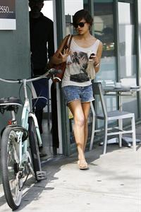 Jessica Alba leaving Caffe Luxxe in Brentwood on March 20, 2010 