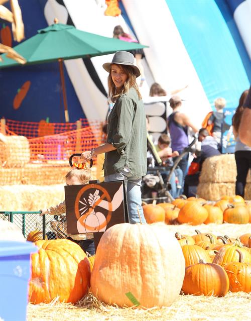 Jessica Alba – at Mr Bones Pumpkin Patch 10/12/13  