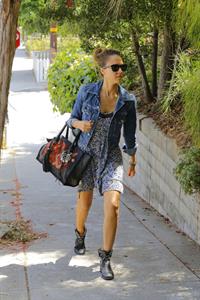 Jessica Alba heads to a private home in Santa Monica on May 31, 2013
