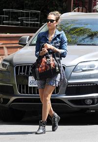 Jessica Alba heads to a private home in Santa Monica on May 31, 2013
