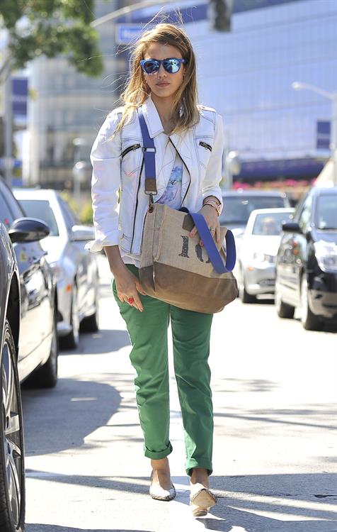 Jessica Alba - Out for a stroll in Los Angeles , March 30, 2013