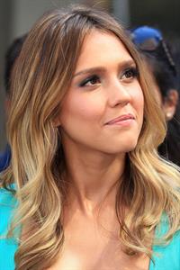 Jessica Alba -  On the set of Extra in New York September 12, 2012 