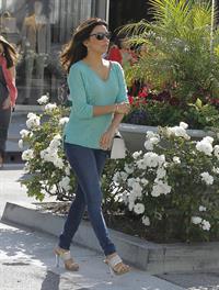 Eva Longoria Goes shoe shopping in Beverly Hills (May 23, 2013) 