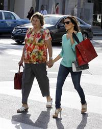 Eva Longoria Goes shoe shopping in Beverly Hills (May 23, 2013) 