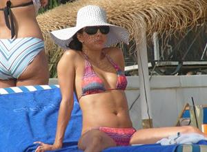 Eva Longoria Wearing a bikini on holiday in Marbella 04.08.13 