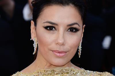 Eva Longoria in a Versace dress at the premiere of Le Passe in Cannes (17.05.2013) 