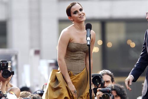 Emma Watson - Harry Potter and the Deathly Hallows Premiere in New York City, July 11, 2011