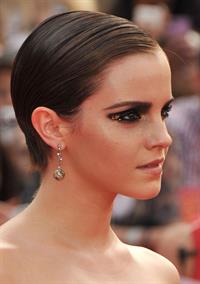 Emma Watson - Harry Potter and the Deathly Hallows Premiere in New York City, July 11, 2011