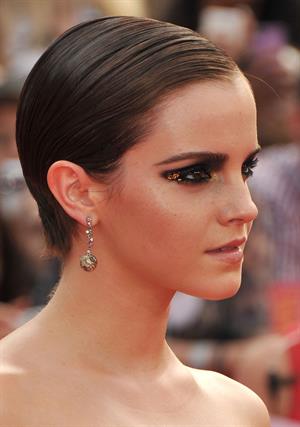 Emma Watson - Harry Potter and the Deathly Hallows Premiere in New York City, July 11, 2011