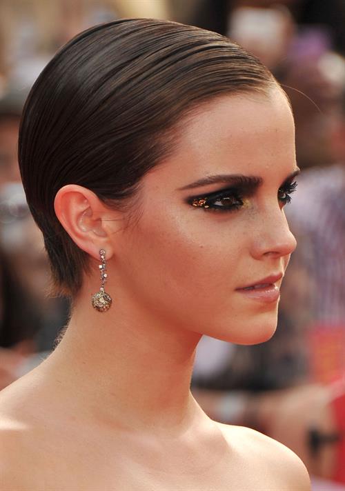 Emma Watson - Harry Potter and the Deathly Hallows Premiere in New York City, July 11, 2011