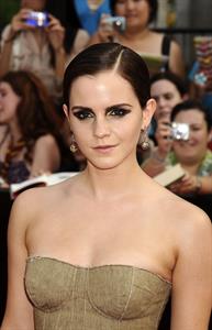 Emma Watson - Harry Potter and the Deathly Hallows Premiere in New York City, July 11, 2011
