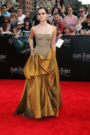 Emma Watson - Harry Potter and the Deathly Hallows Premiere in New York City, July 11, 2011