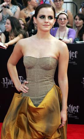 Emma Watson - Harry Potter and the Deathly Hallows Premiere in New York City, July 11, 2011