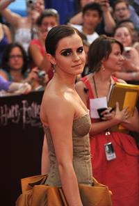 Emma Watson - Harry Potter and the Deathly Hallows Premiere in New York City, July 11, 2011