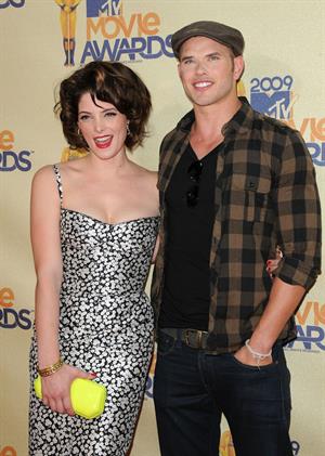 Ashley Greene at the 2009 MTV Movie Awards arrivals in Universal City