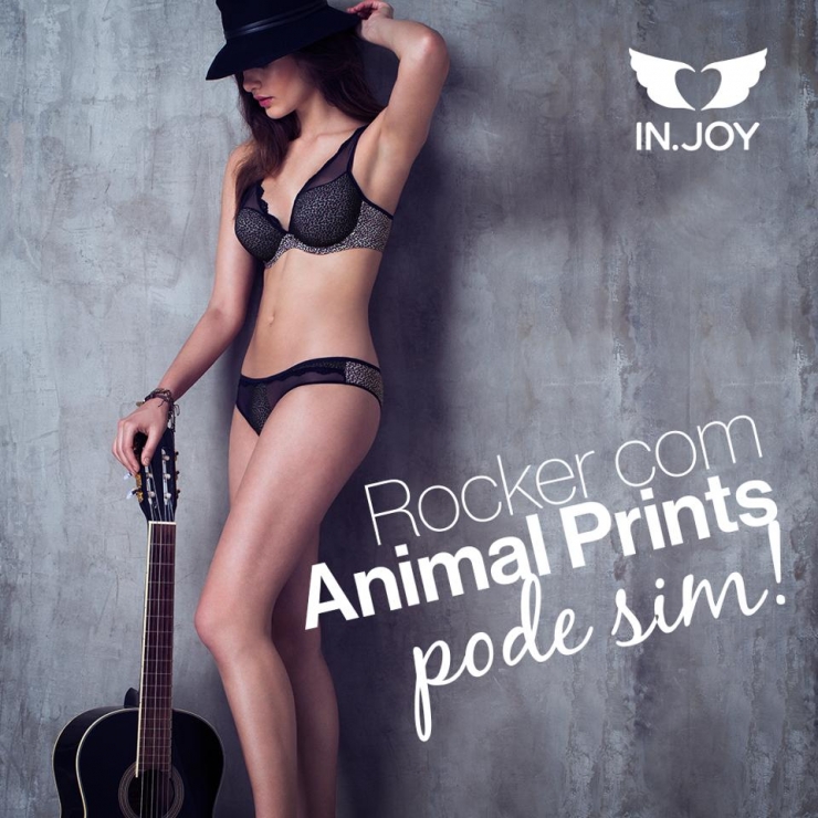 Rebeca Campelo in lingerie