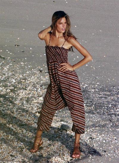 Alessandra Ambrosio photoshooting for Victoria's Secret in Saint Barthelemy 