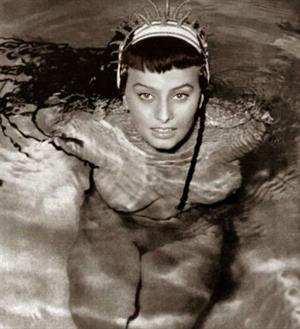 Sophia Loren - breasts