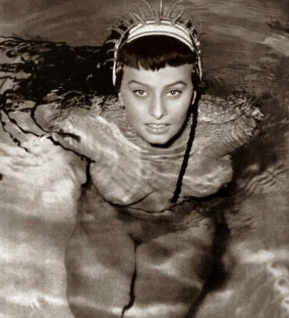 Sophia Loren - breasts
