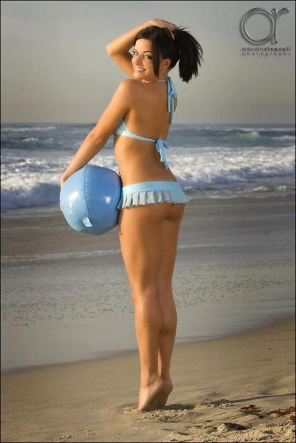 Natalie Kathleen Plitz in a bikini - ass