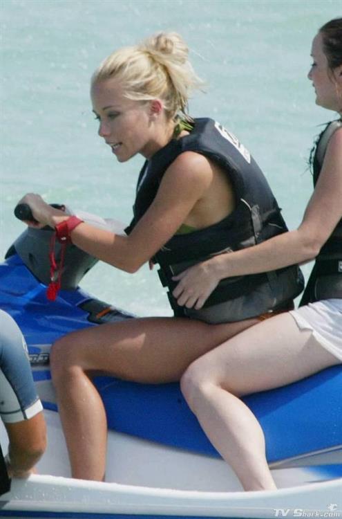 Kendra Wilkinson in a bikini
