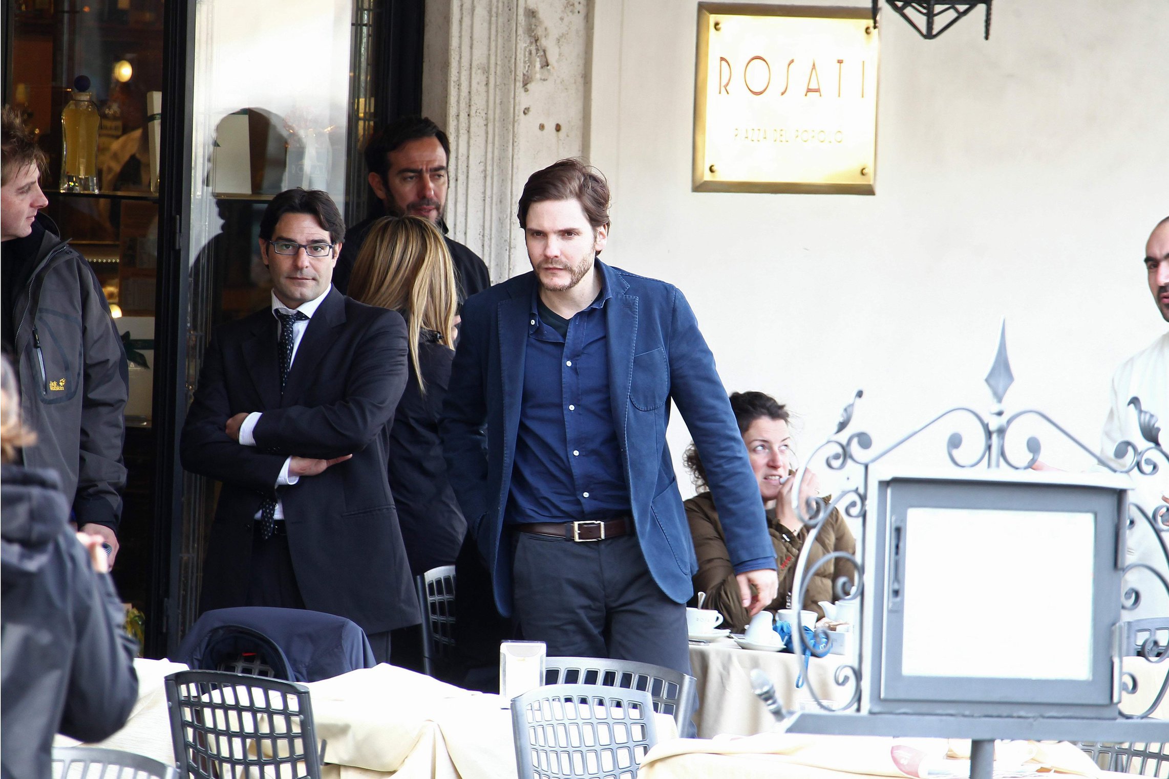 Kate Beckinsale On Set of The Face of an Angel in Rome November 11-2013 