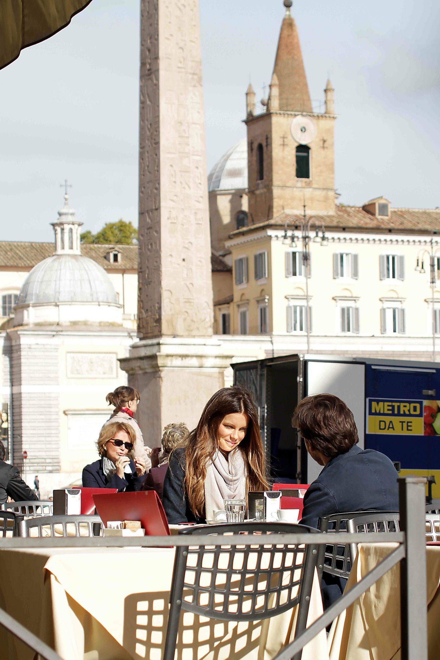 Kate Beckinsale On Set of The Face of an Angel in Rome November 11-2013 