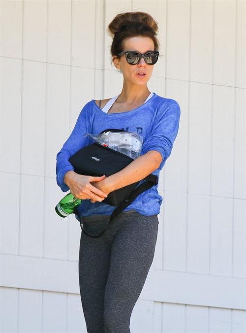 Kate Beckinsale visits a friend's house in Los Angeles, California April 9-2013 