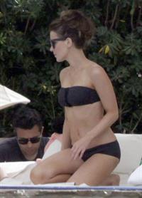 Kate Beckinsale in bikini as she fits in some sunbathing on family holiday in Mexico March 28-2013 