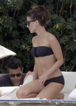 Kate Beckinsale in bikini as she fits in some sunbathing on family holiday in Mexico March 28-2013 