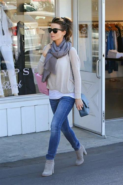 Kate Beckinsale shopping at Calypso store in Brentwood January 31, 2013