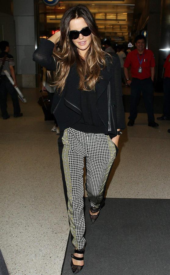 Kate Beckinsale at LA Airport September 23, 2013