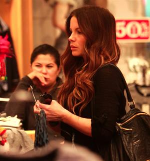 Kate Beckinsale shopping at Piccolo Paradiso store December 14, 2012 